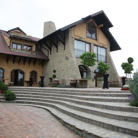 Garni Hotel Chicha - Winery Skrbic Belgrád Kültér fotó