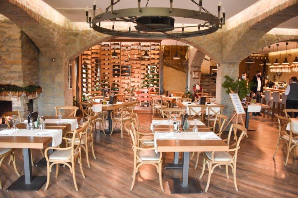 Garni Hotel Chicha - Winery Skrbic Belgrád Kültér fotó