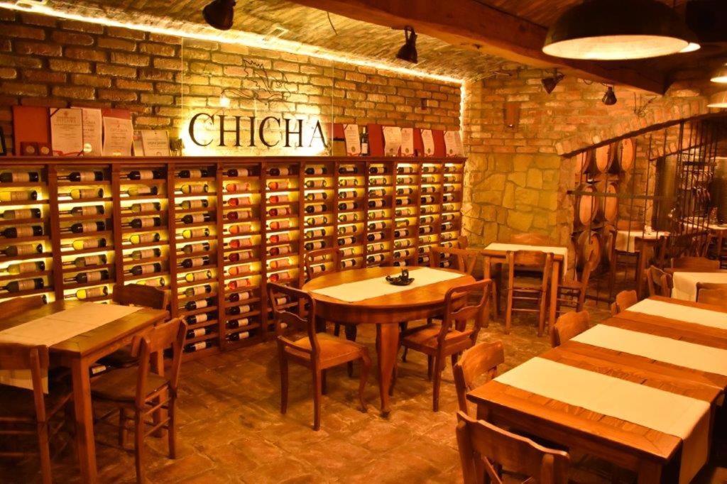 Garni Hotel Chicha - Winery Skrbic Belgrád Kültér fotó