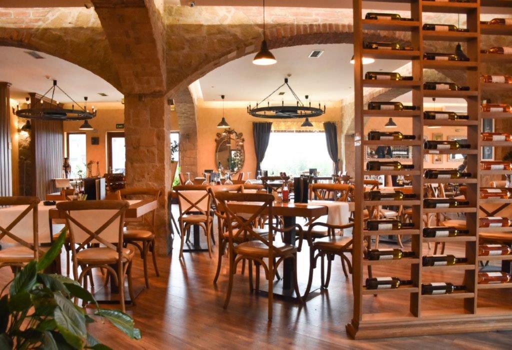 Garni Hotel Chicha - Winery Skrbic Belgrád Kültér fotó