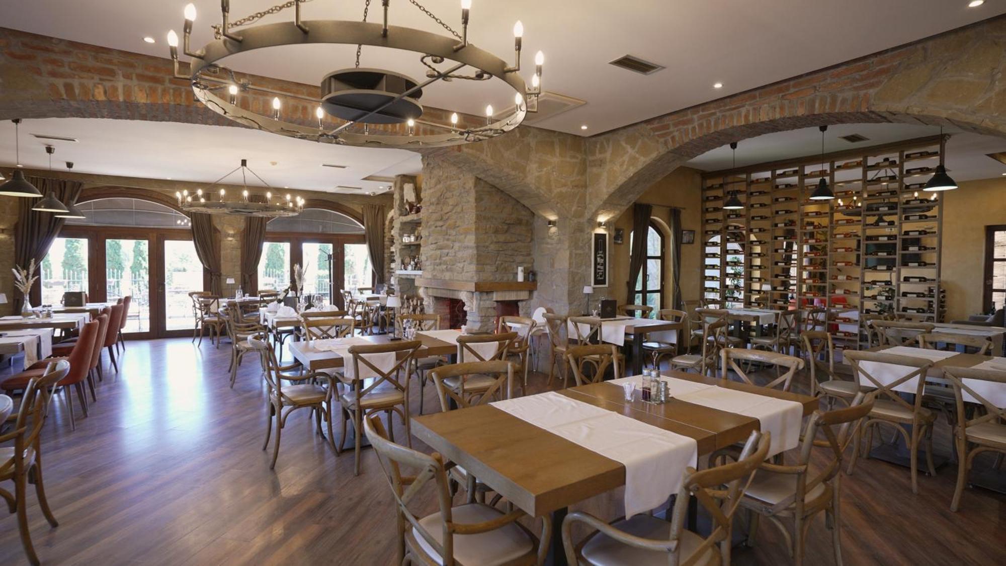 Garni Hotel Chicha - Winery Skrbic Belgrád Kültér fotó