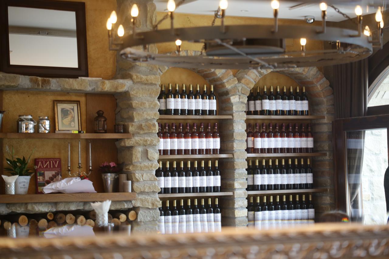Garni Hotel Chicha - Winery Skrbic Belgrád Kültér fotó